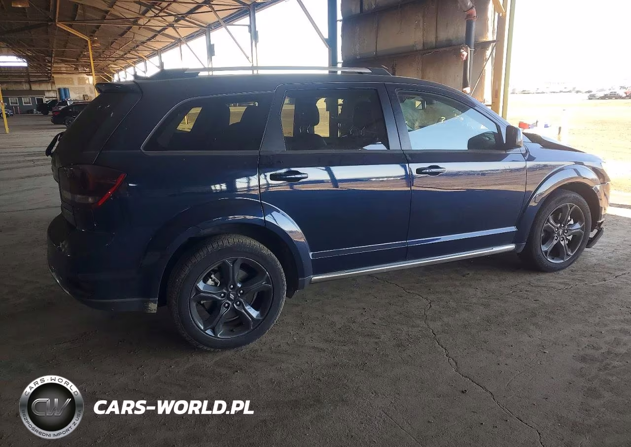 2018 Dodge Journey Crossroad VIN:3C4PDCGG1JT515469 - 3