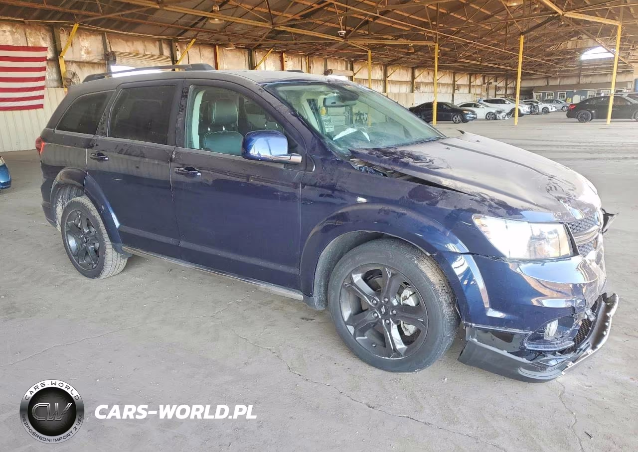 2018 Dodge Journey Crossroad VIN:3C4PDCGG1JT515469 - 4