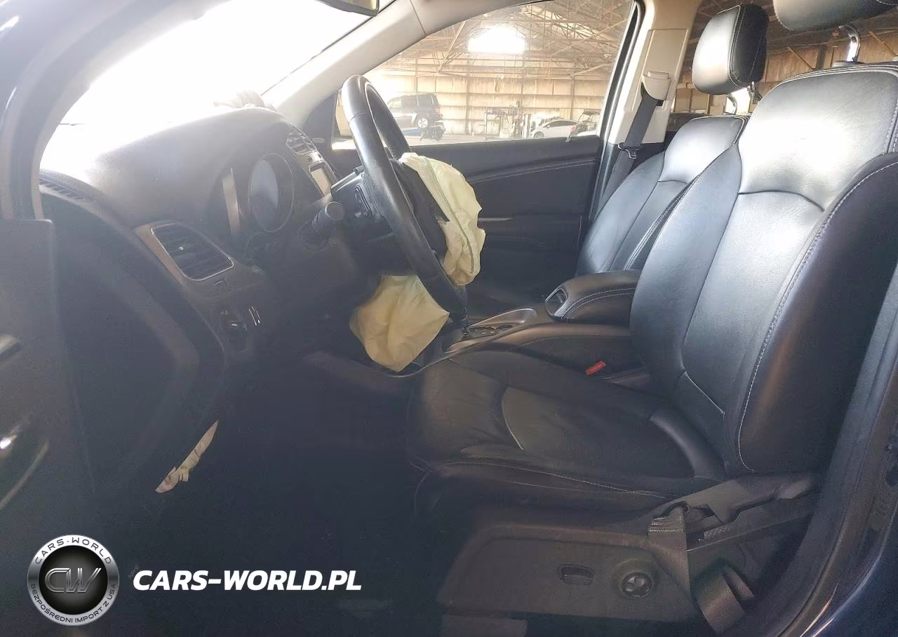2018 Dodge Journey Crossroad VIN:3C4PDCGG1JT515469 - 7