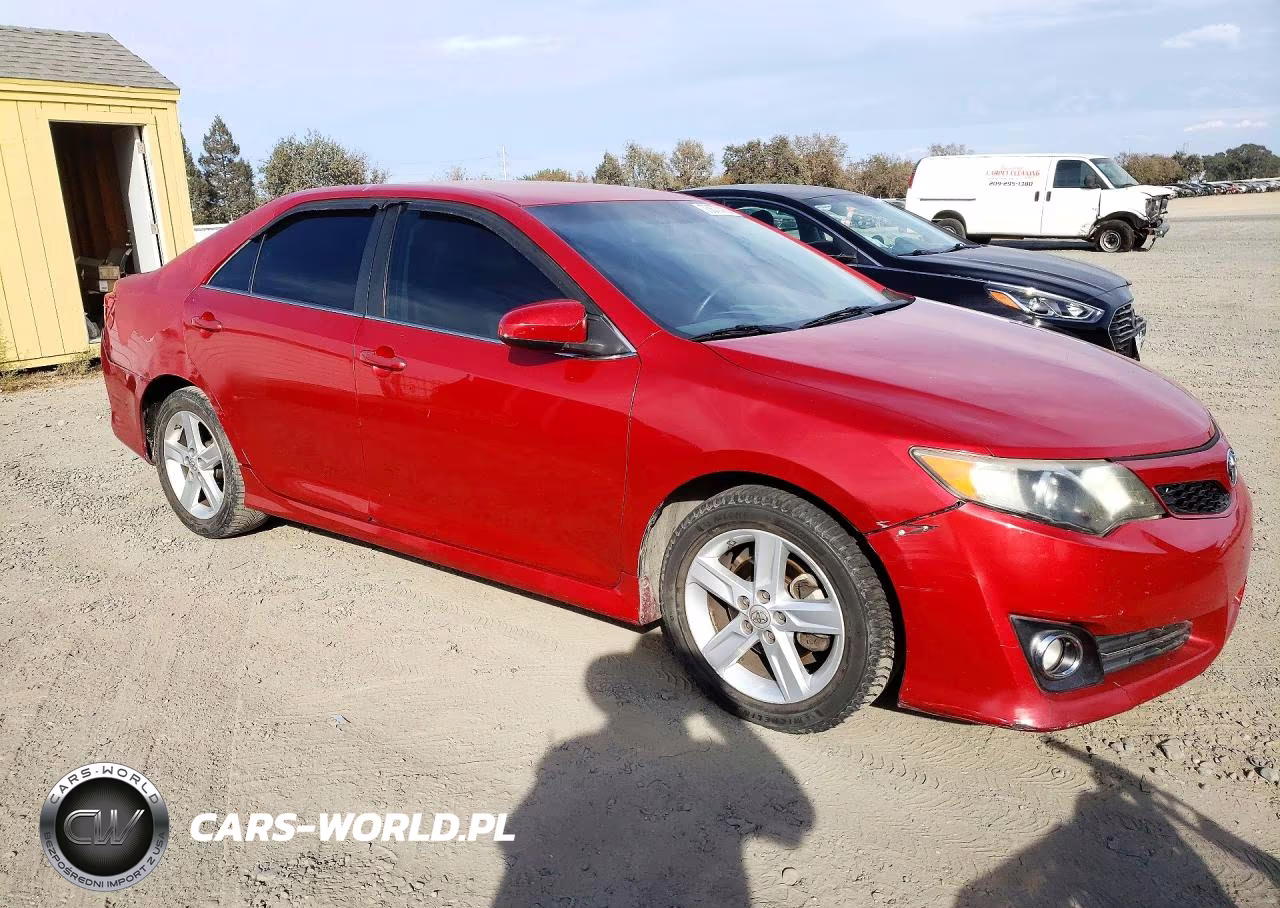 2013 Toyota Camry Se VIN:4T1BF1FK3DU690343 - 4