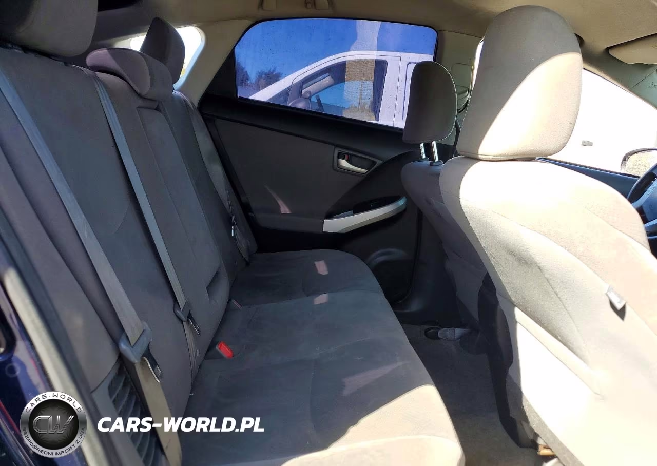 2014 Toyota Prius Three VIN:JTDKN3DU0E0370428 - 10