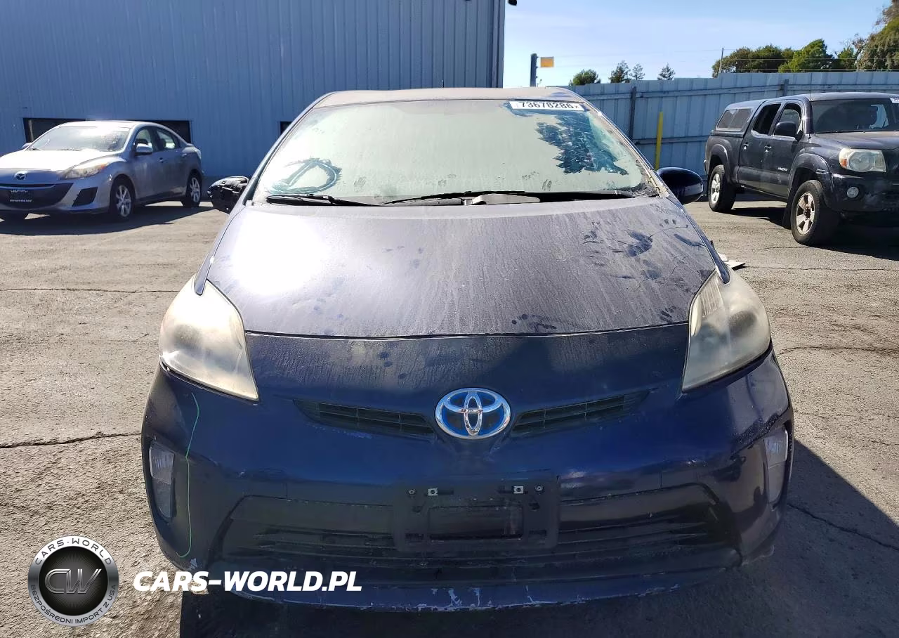 2014 Toyota Prius Three VIN:JTDKN3DU0E0370428 - 5