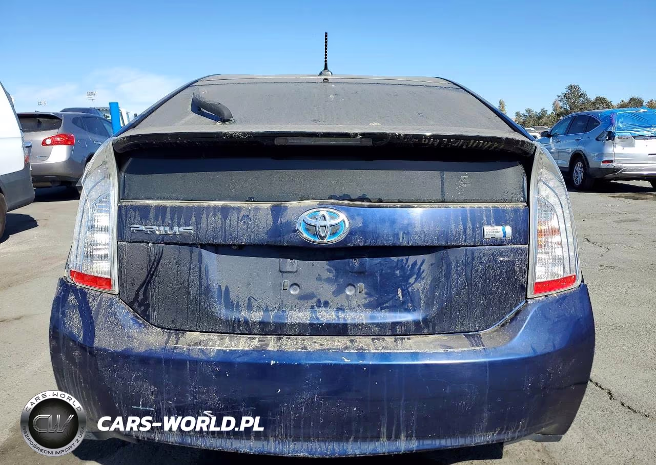 2014 Toyota Prius Three VIN:JTDKN3DU0E0370428 - 6
