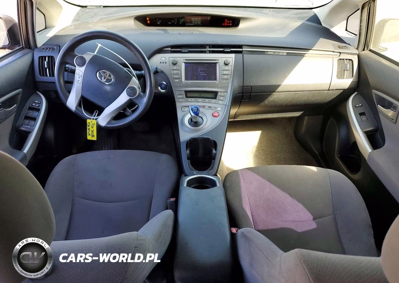 2014 Toyota Prius Three VIN:JTDKN3DU0E0370428 - 8