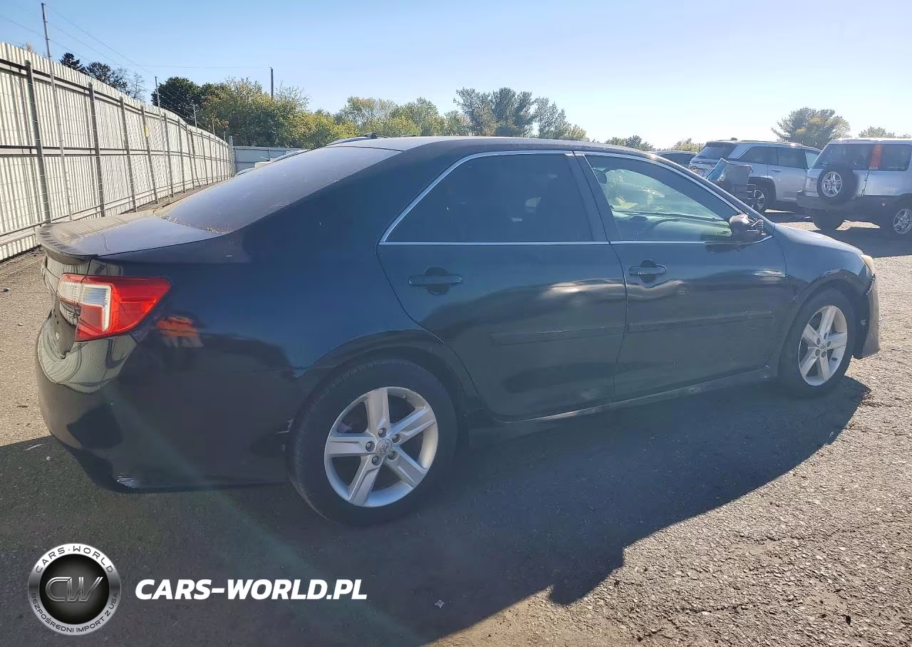 2014 Toyota Camry Se VIN:4T1BF1FKXEU807496 - 3