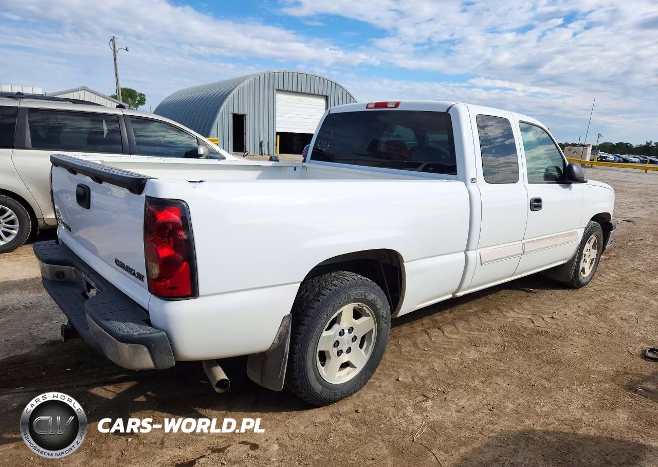 2005 Chevrolet Silverado C1500 VIN:1GCEC19Z65Z229337 - 3