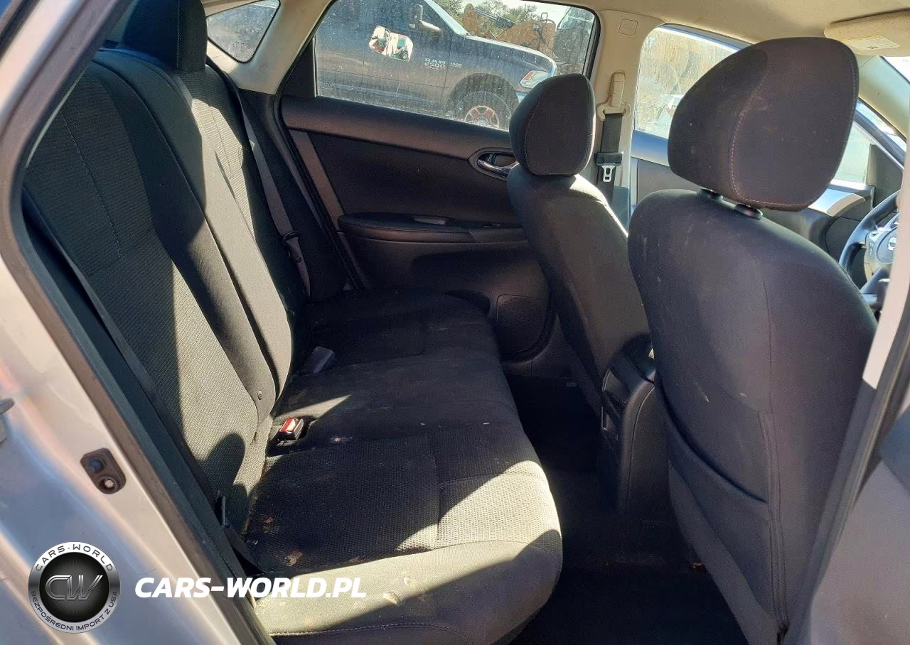 2018 Nissan Sentra S VIN:3N1AB7AP7JY316928 - 10