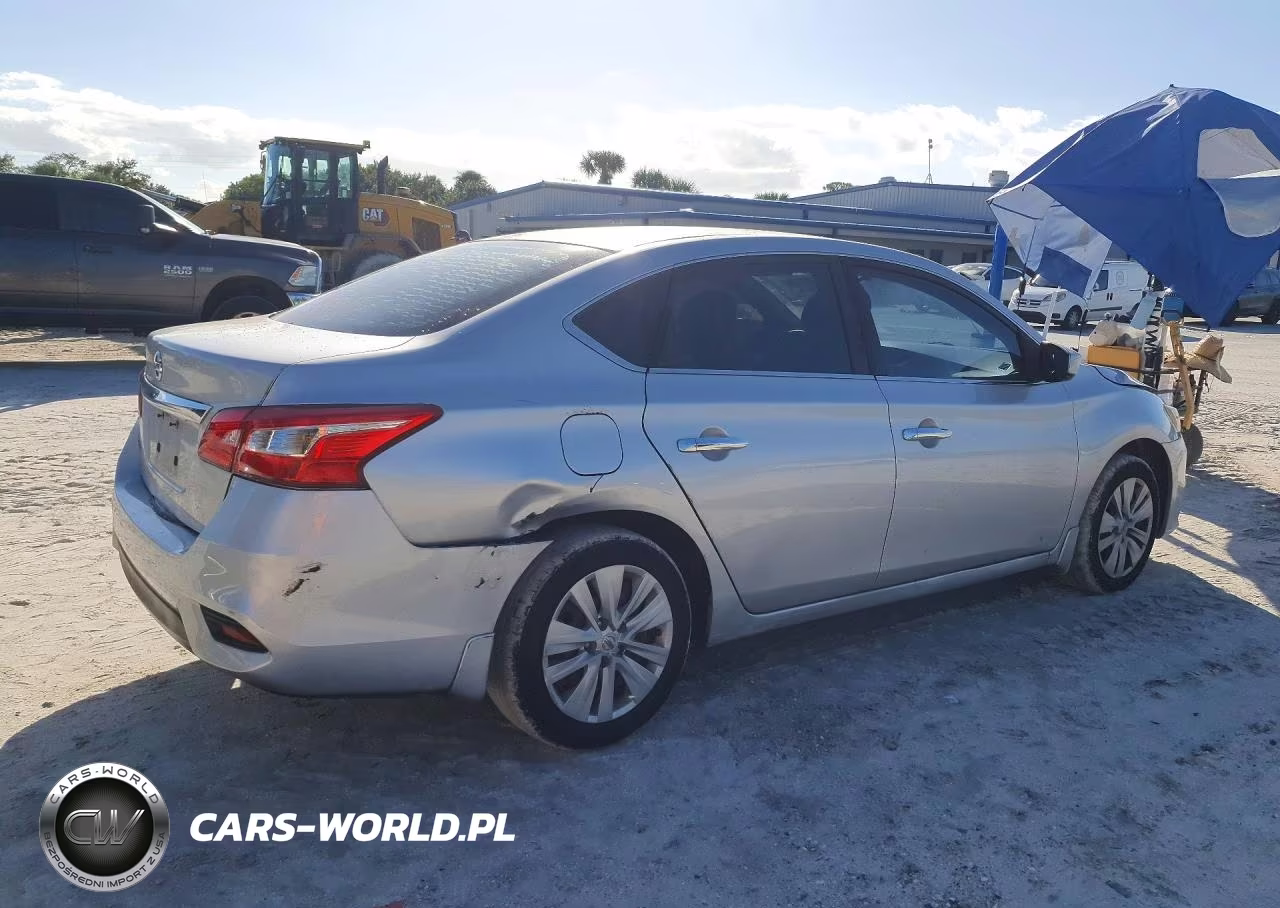 2018 Nissan Sentra S VIN:3N1AB7AP7JY316928 - 3