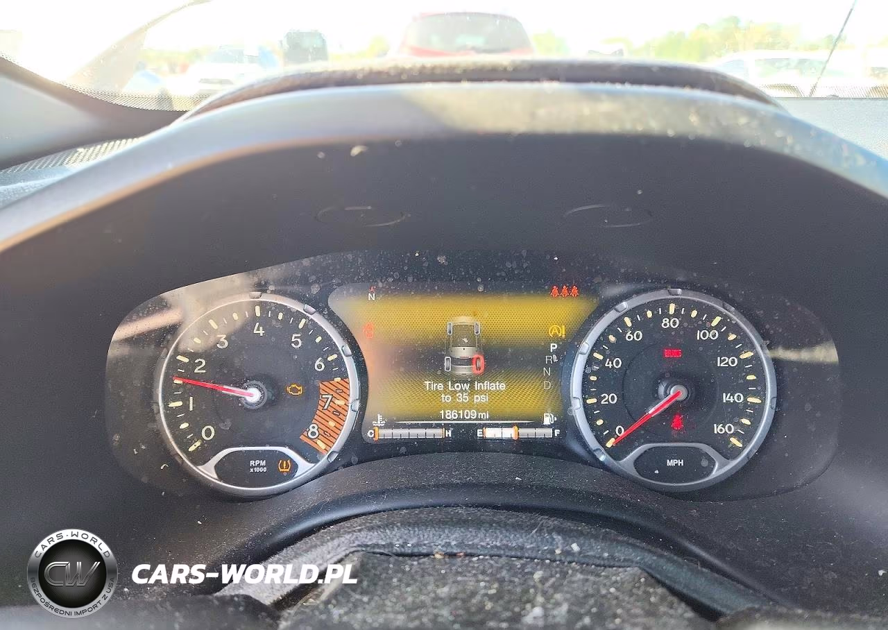 2019 Jeep Renegade Latitude VIN:ZACNJAB17KPK23287 - 9