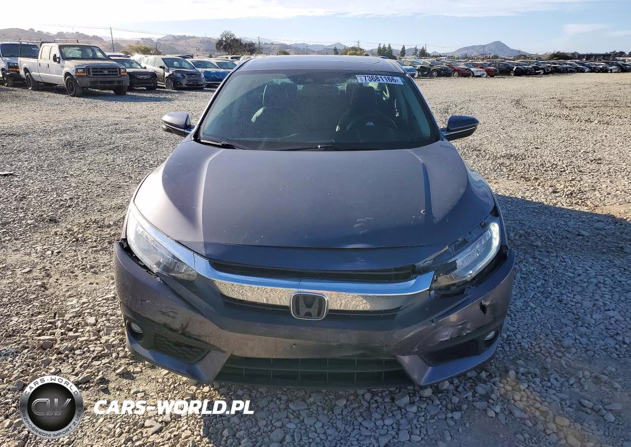 2016 Honda Civic Touring VIN:19XFC1F91GE210475 - 5