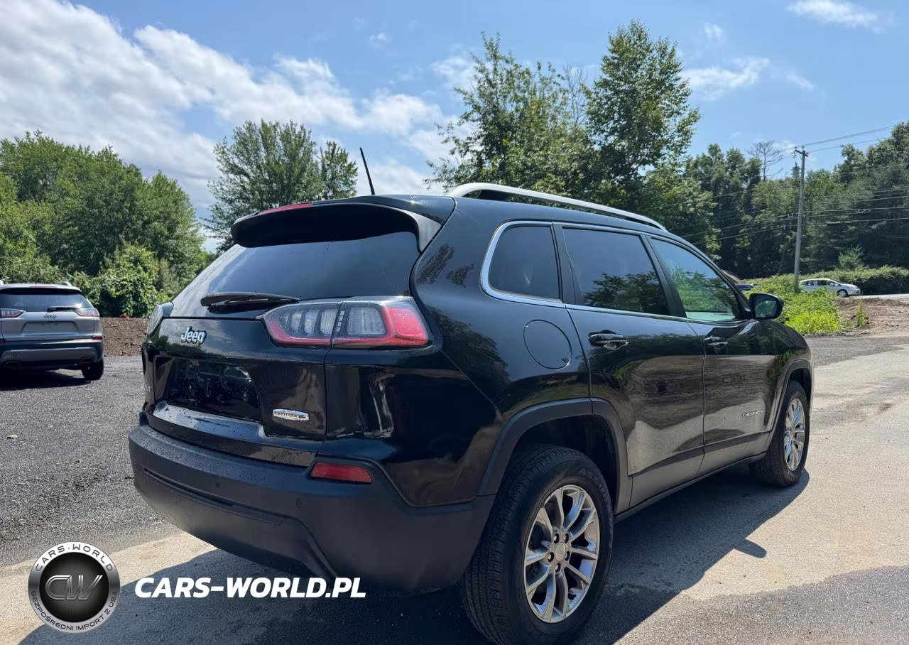 2019 Jeep Cherokee Latitude Plus VIN:1C4PJMLB9KD431013 - 4