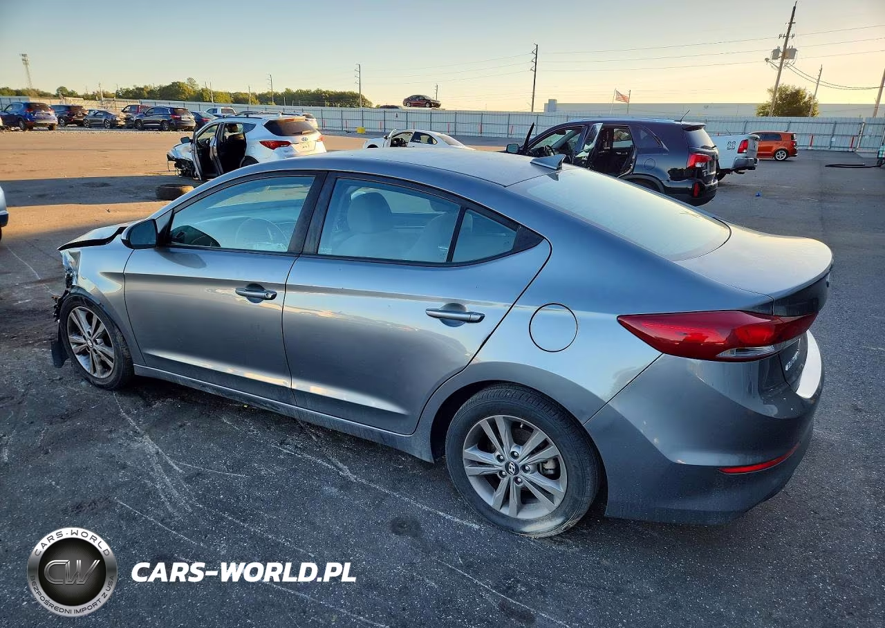 2018 Hyundai Elantra Sel VIN:5NPD84LF0JH358365 - 2