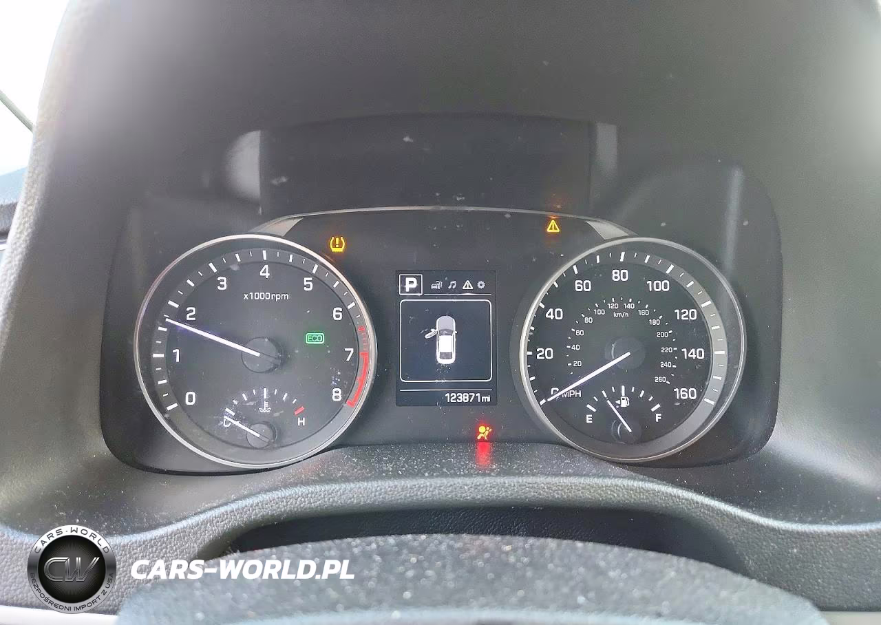 2018 Hyundai Elantra Sel VIN:5NPD84LF0JH358365 - 9