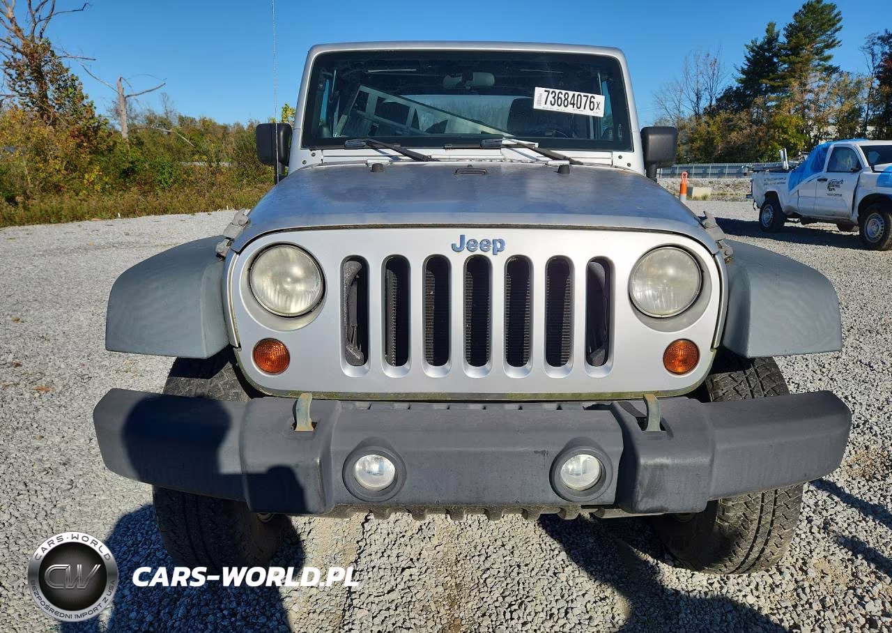 2011 Jeep Wrangler Sport VIN:1J4AA2D13BL541698 - 5