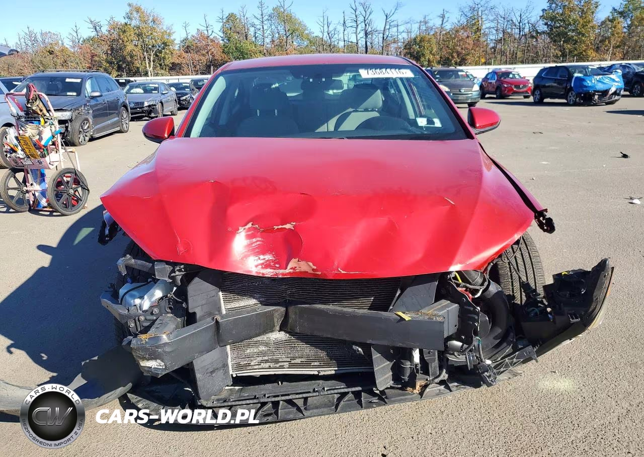2018 Hyundai Elantra Sel VIN:5NPD84LF3JH337350 - 5