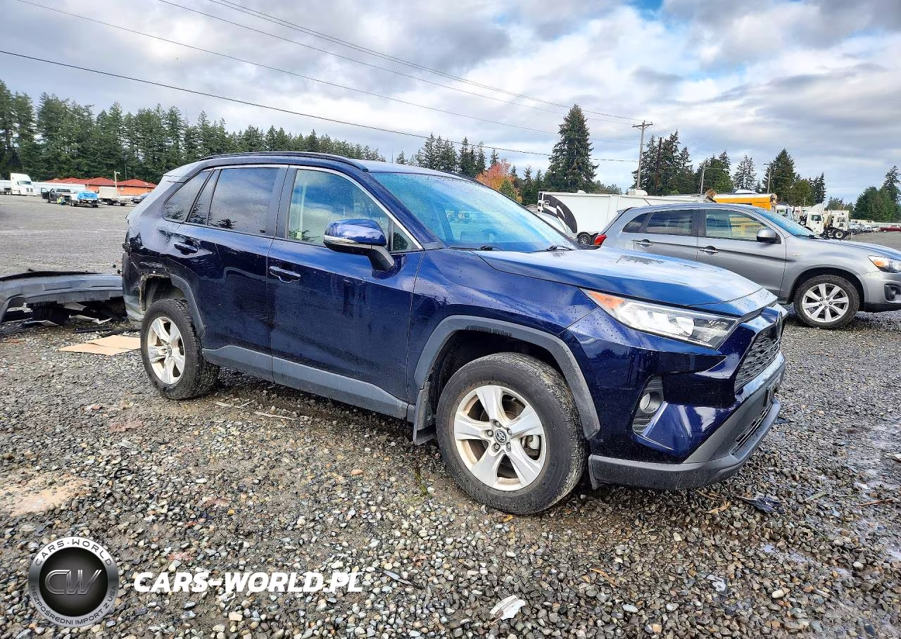 2020 Toyota Rav4 Xle VIN:JTMP1RFV3LD525375 - 4