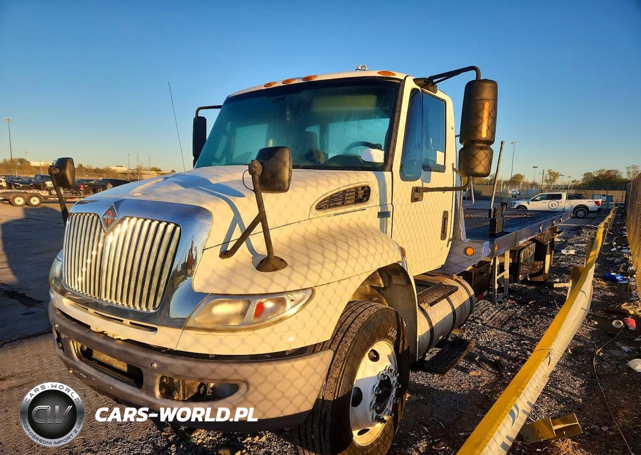2014 International 4400 Rollback Tow Truck – zdjęcie 1 z 12