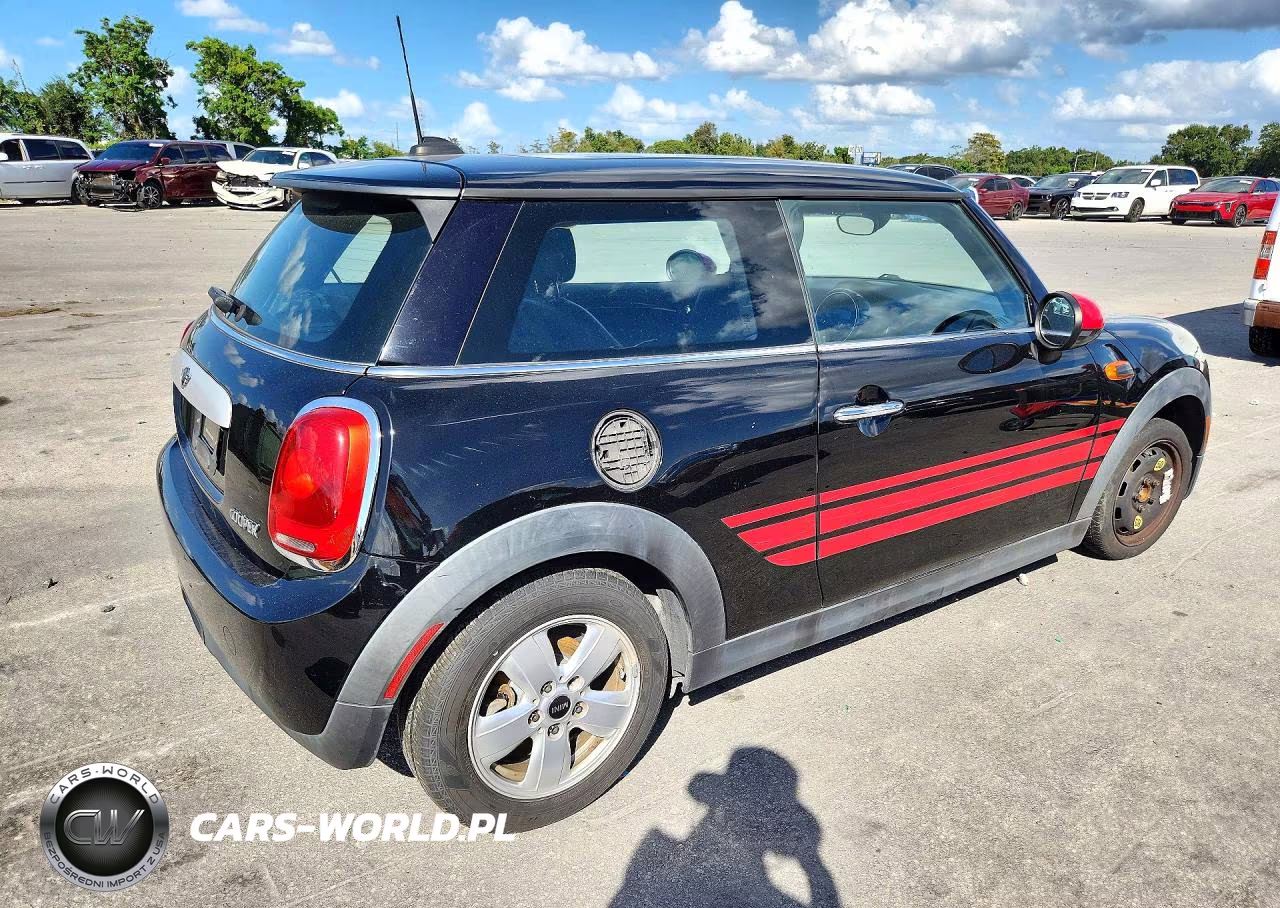 2015 Mini Hardtop Cooper VIN:WMWXM5C56FT938368 - 3
