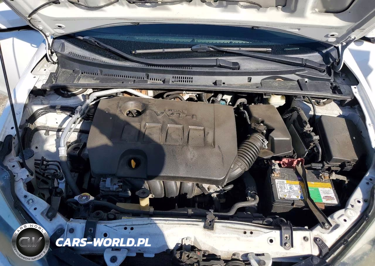 2015 Toyota Corolla S Plus VIN:5YFBURHE3FP312653 - 11