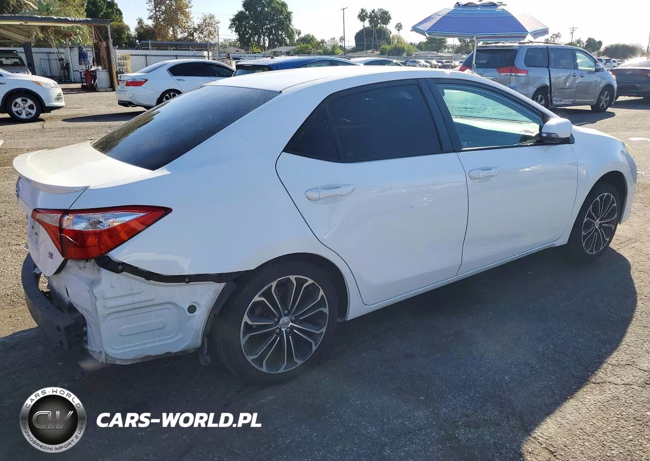 2015 Toyota Corolla S Plus VIN:5YFBURHE3FP312653 - 3