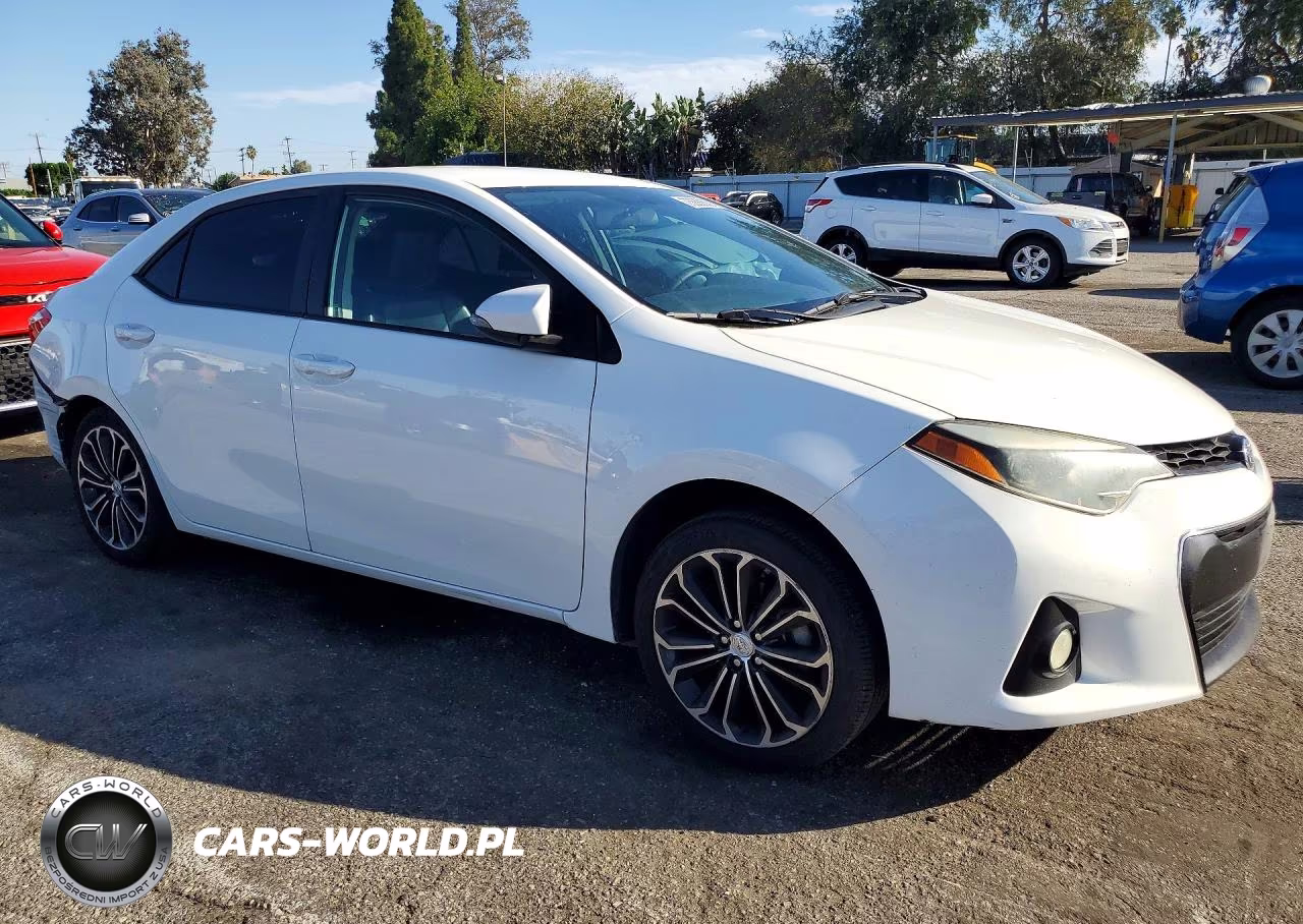2015 Toyota Corolla S Plus VIN:5YFBURHE3FP312653 - 4