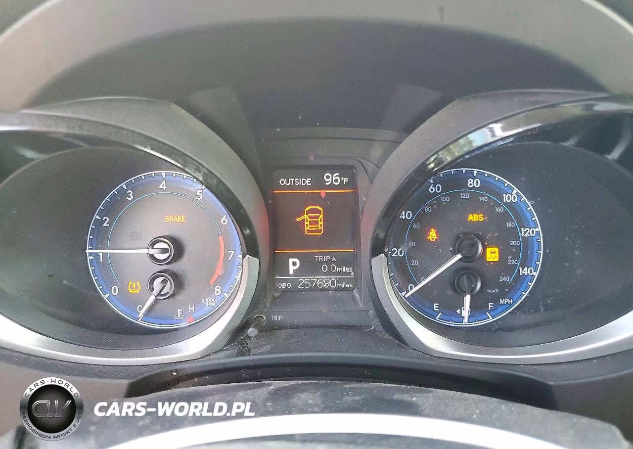 2015 Toyota Corolla S Plus VIN:5YFBURHE3FP312653 - 9
