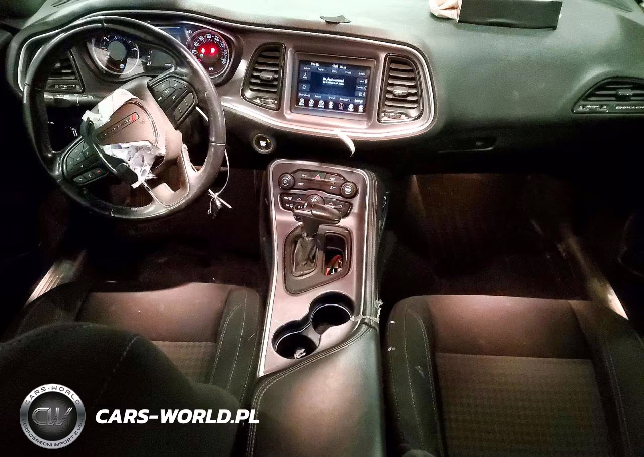2019 Dodge Challenger Sxt VIN:2C3CDZGG6KH752636 - 8