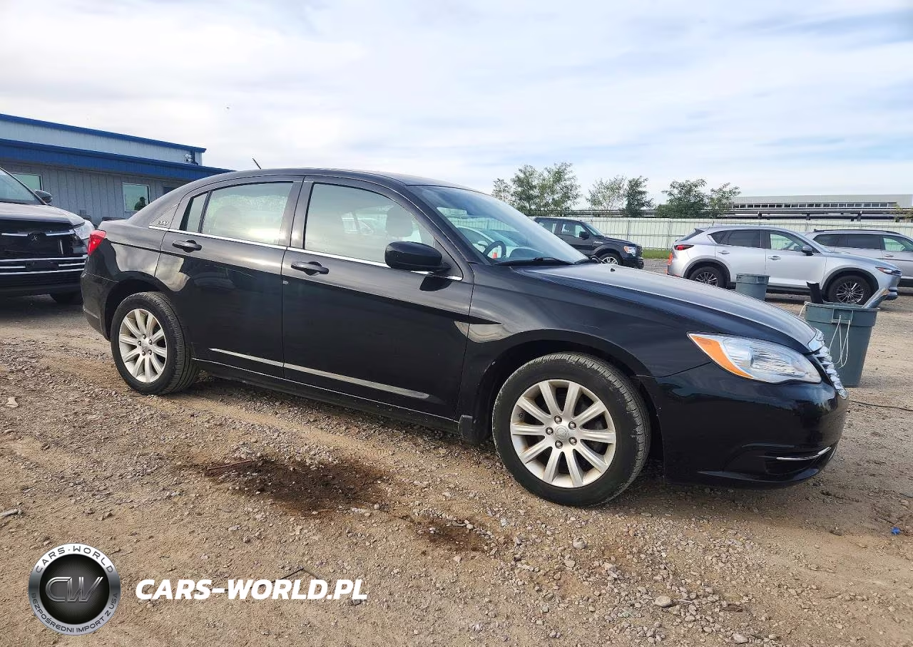 2012 Chrysler 200 Touring VIN:1C3CCBBBXCN130653 - 4