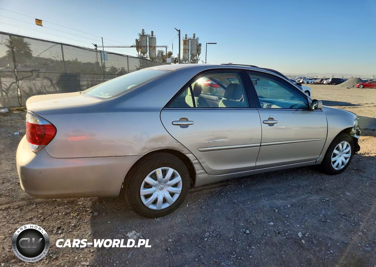 2005 Toyota Camry Le VIN:4T1BE32K05U416720 - 3
