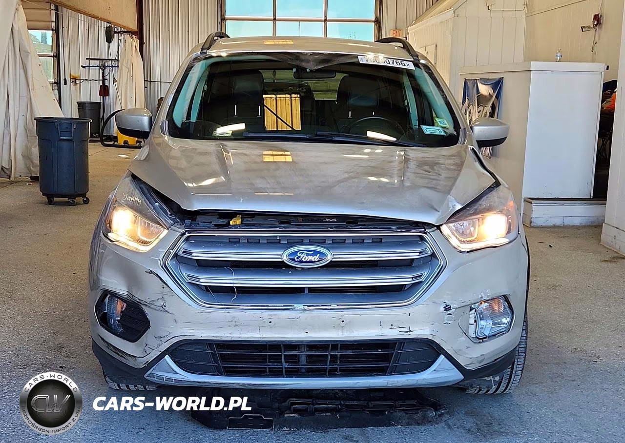 2017 Ford Escape Se VIN:1FMCU9GD0HUE13972 - 5