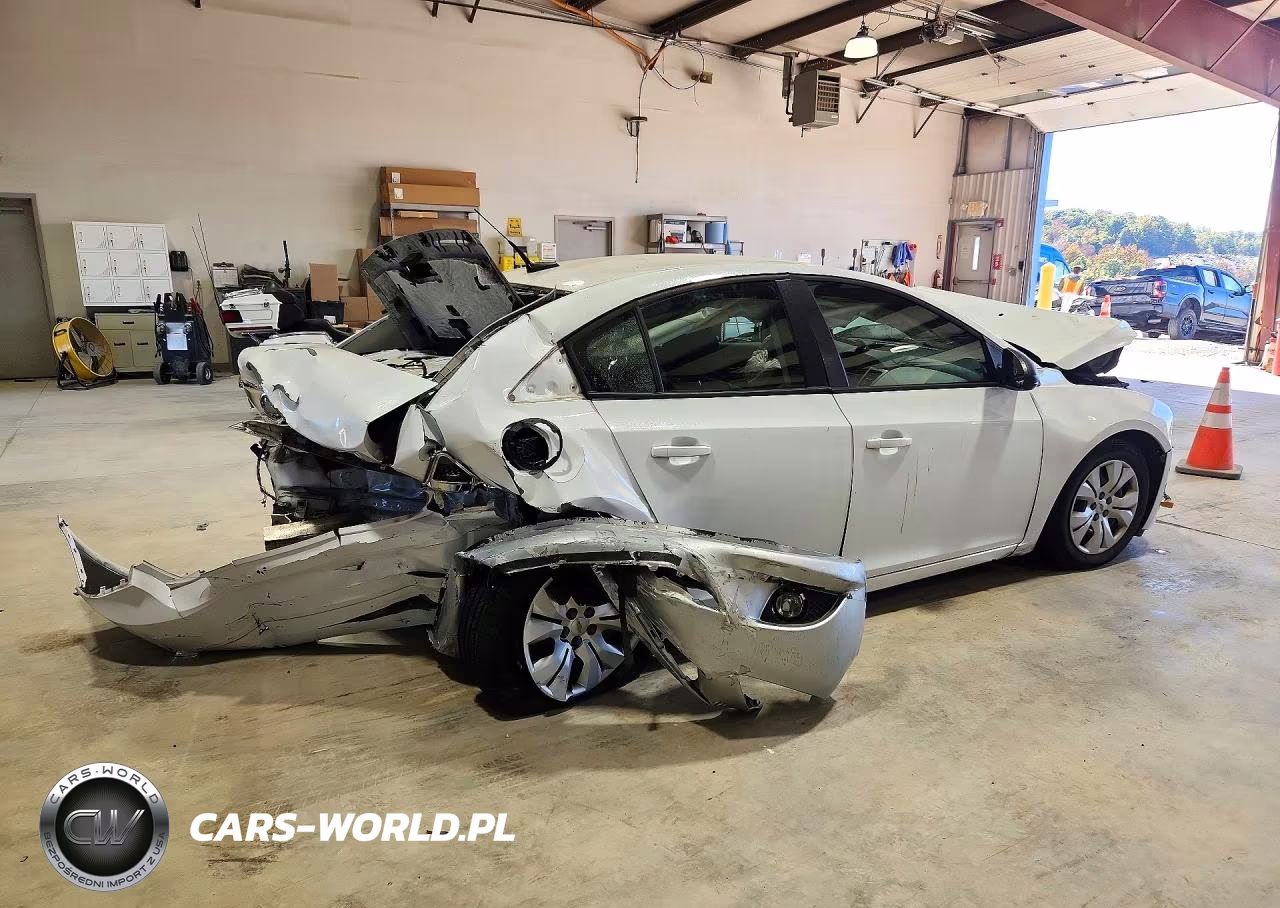 2013 Chevrolet Cruze Ls VIN:1G1PA5SG5D7212790 - 3