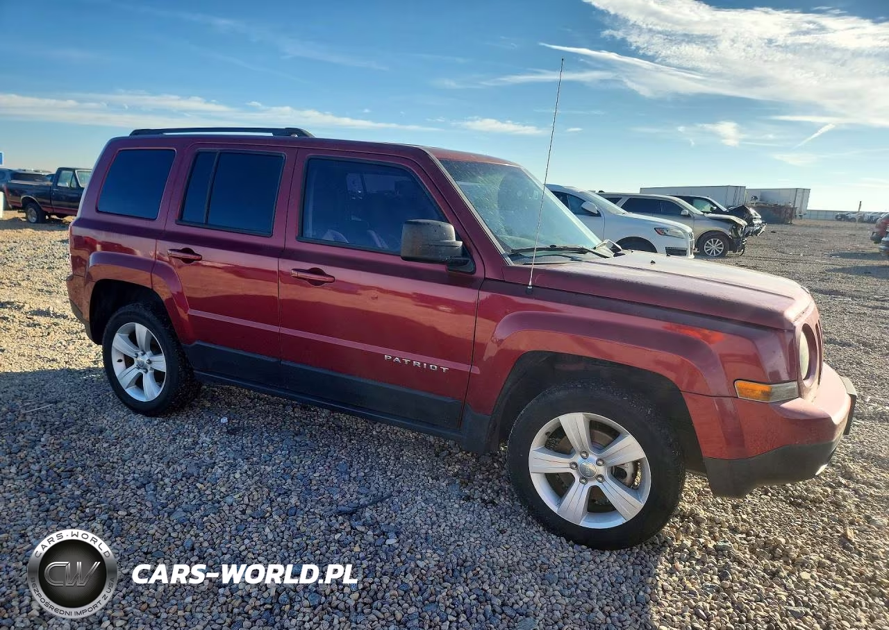 2016 Jeep Patriot Latitude VIN:1C4NJRFB6GD616689 - 4