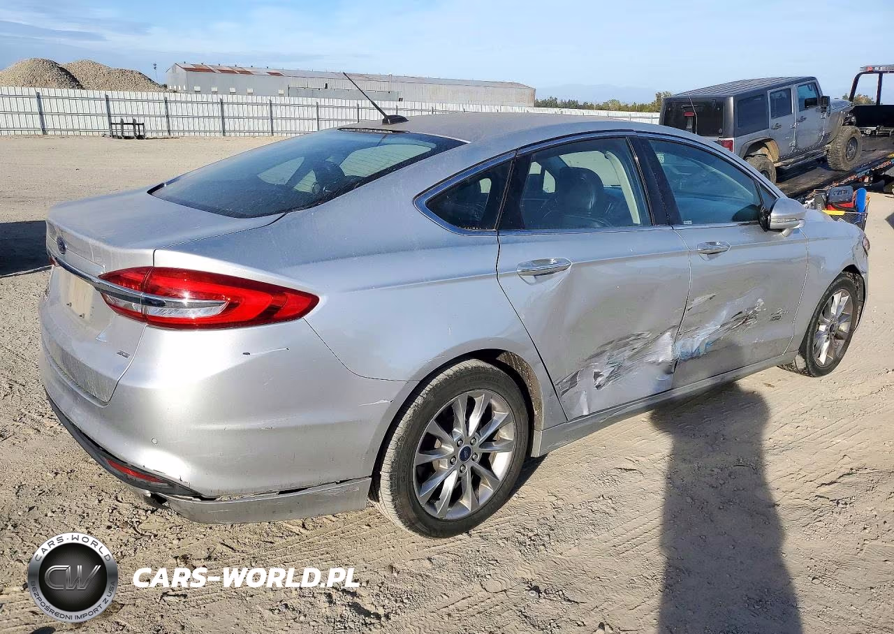 2017 Ford Fusion Se Phev VIN:3FA6P0PU2HR306763 - 3