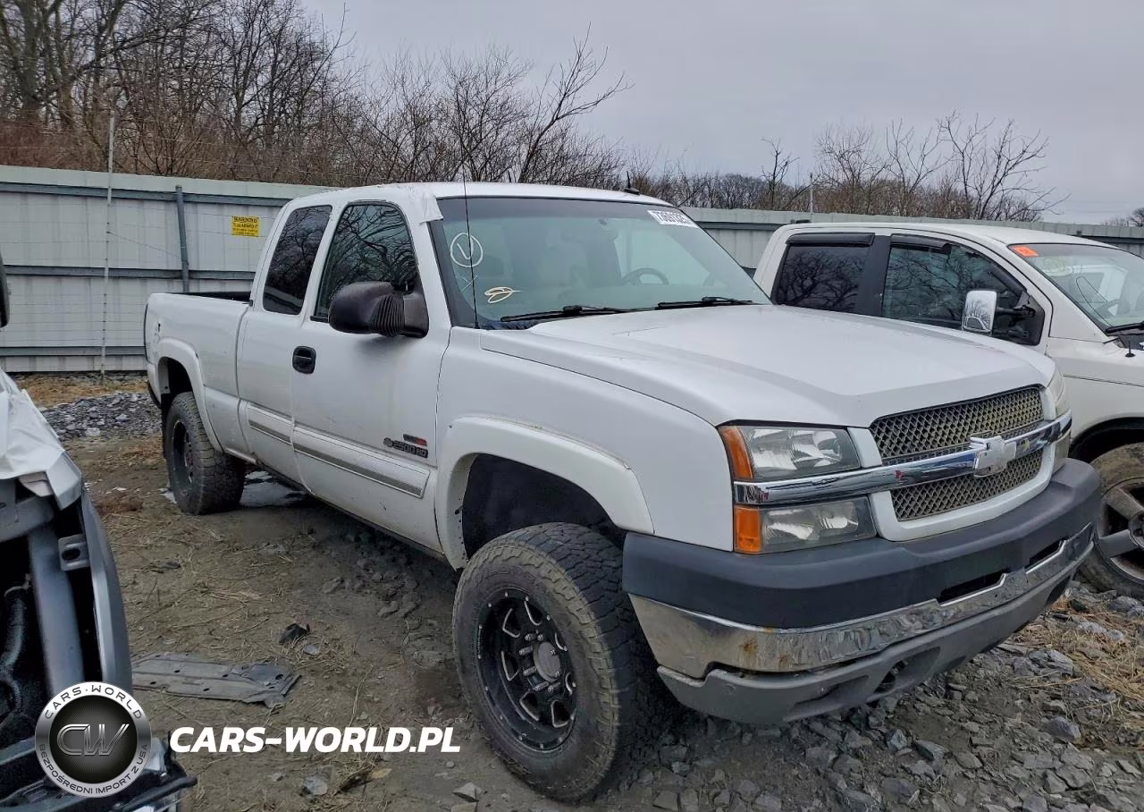 2003 Chevrolet Silverado K2500 Heavy Duty VIN:1GCHK29123E175992 - 4