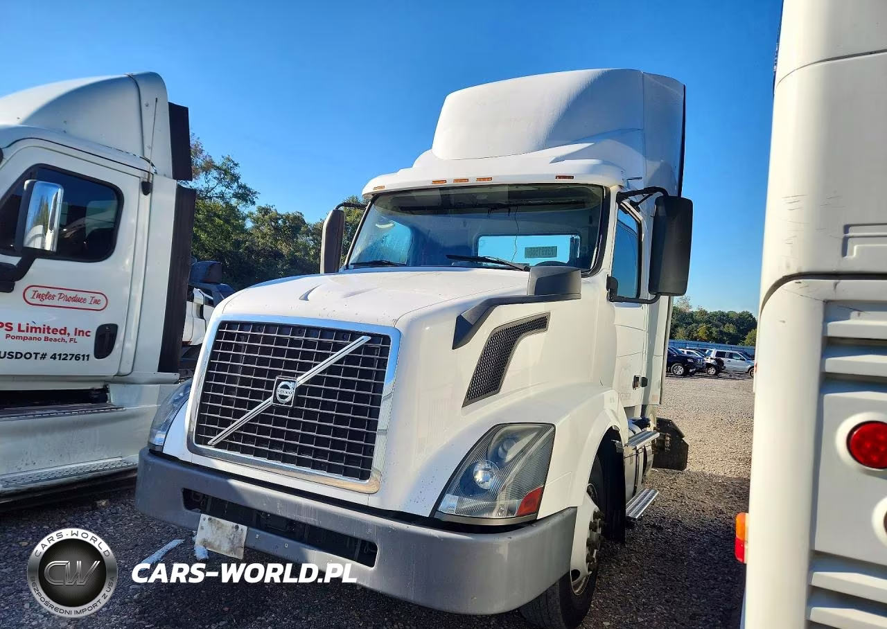 2017 Volvo Vn Vnl - Semi Truck VIN:4V4N39TG2HN988072 - 1