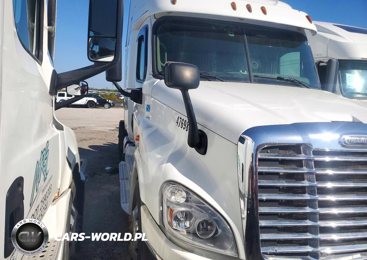 2016 Freightliner Cascadia 125 Semi Truck VIN:1FUJGLD5XGLHM4801 - 4