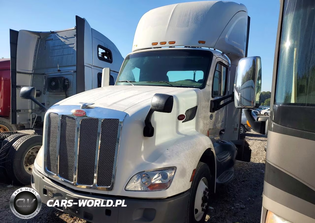 2018 Peterbilt 579 - Semi Truck VIN:1XPBA48X2JD478394 - 1