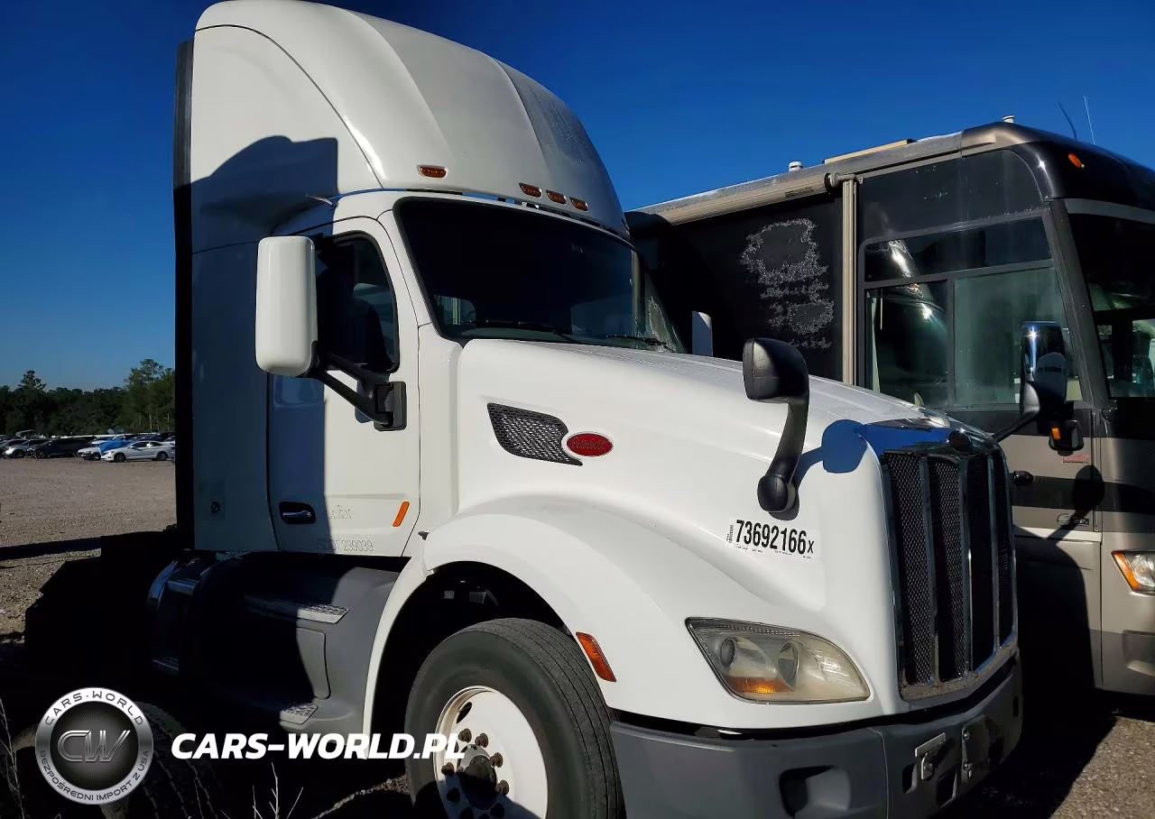 2018 Peterbilt 579 - Semi Truck VIN:1XPBA48X2JD478394 - 4