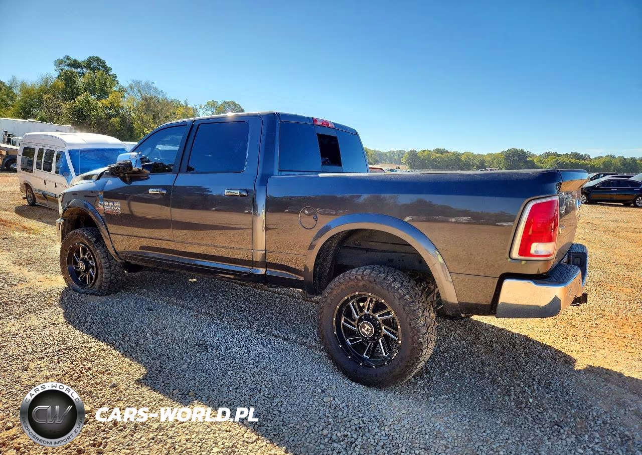 2017 Ram 2500 Laramie VIN:3C6UR5FL1HG620800 - 2