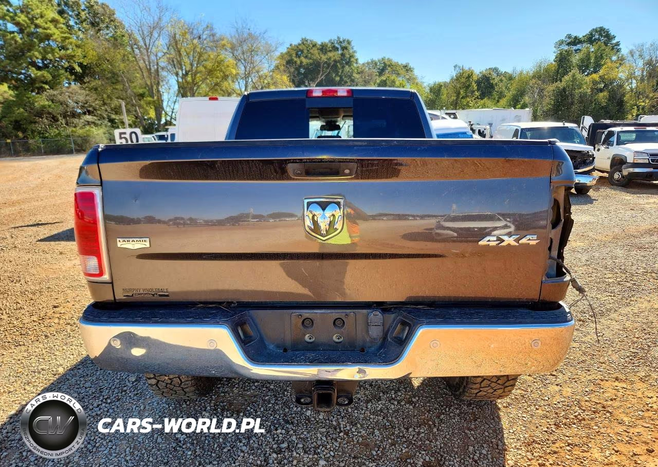 2017 Ram 2500 Laramie VIN:3C6UR5FL1HG620800 - 6