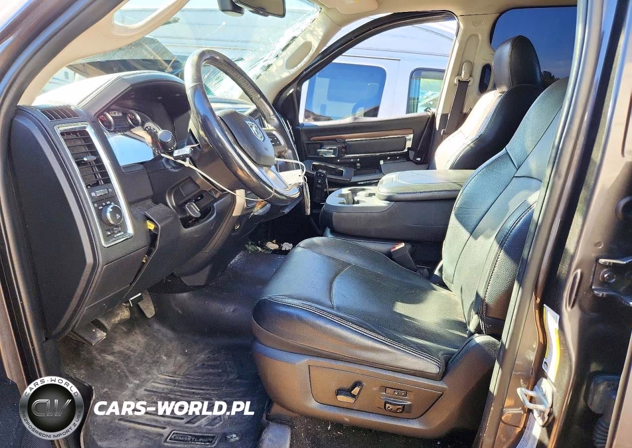 2017 Ram 2500 Laramie VIN:3C6UR5FL1HG620800 - 7
