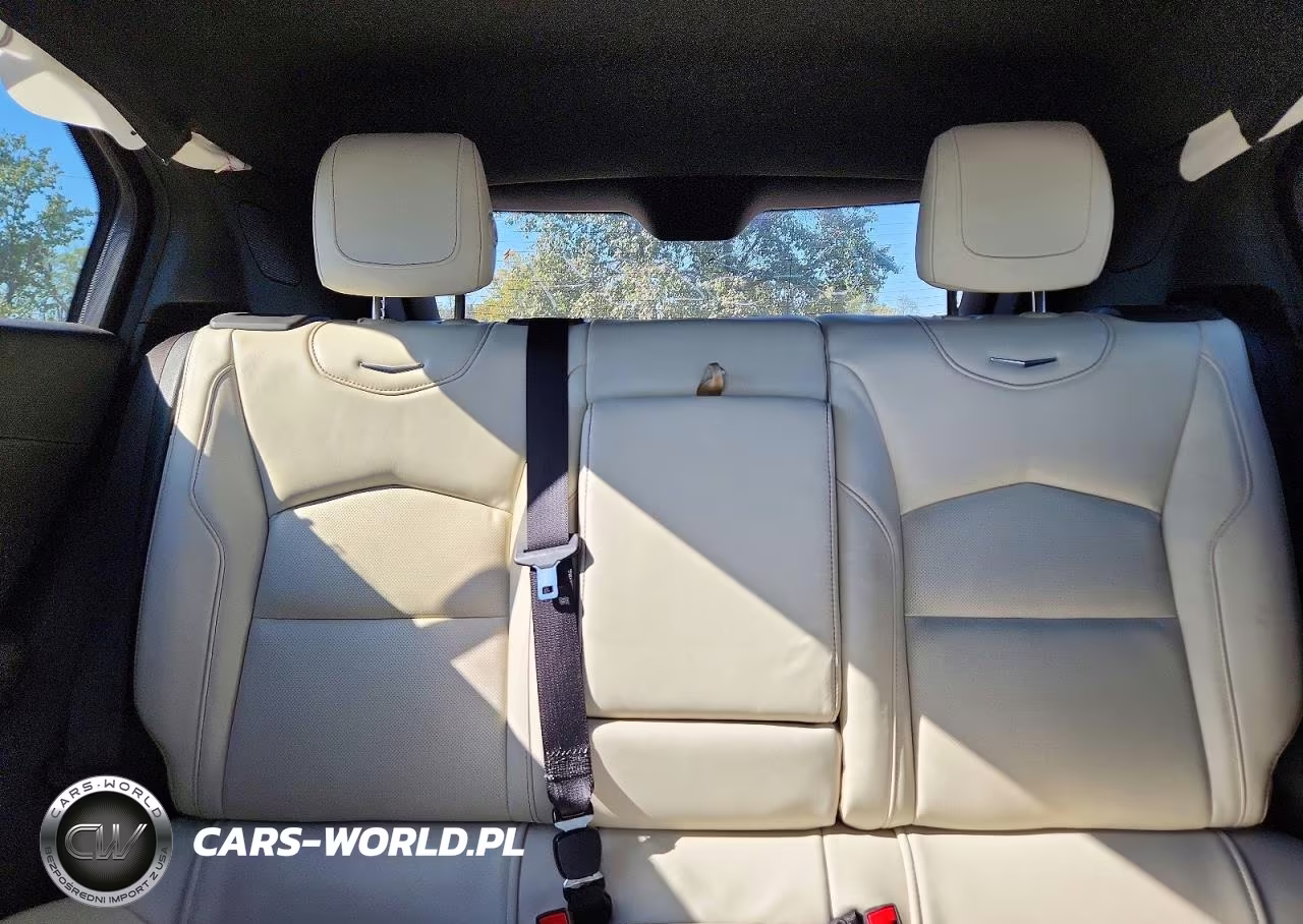 2019 Cadillac Xt4 Sport VIN:1GYFZFR48KF211644 - 10