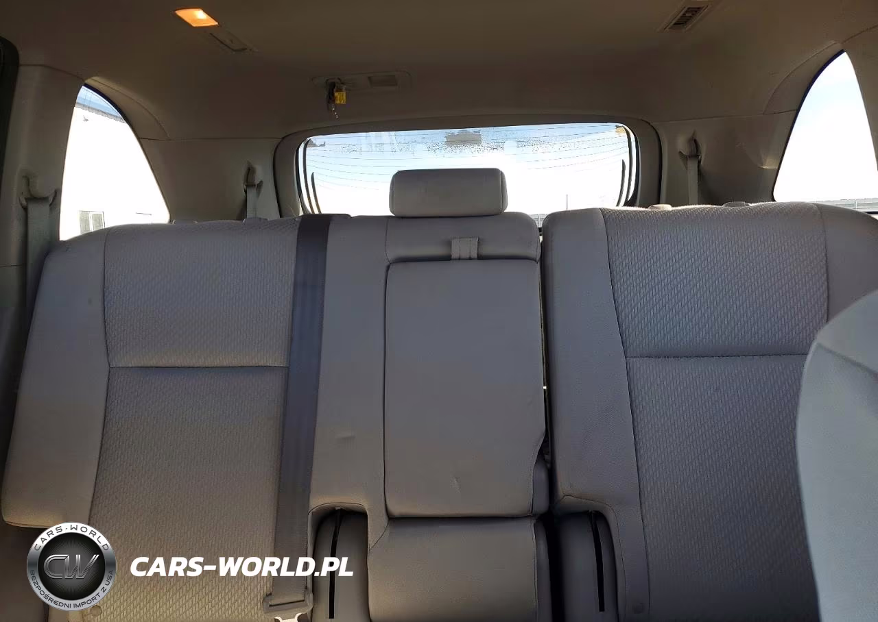 2014 Toyota Highlander Le VIN:5TDBKRFH4ES005985 - 10
