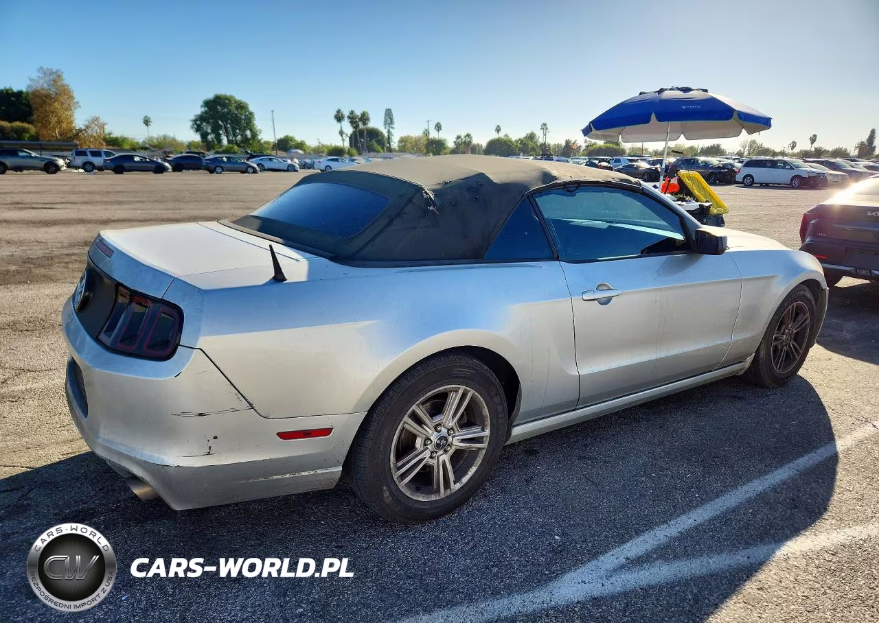 2014 Ford Mustang VIN:1ZVBP8EM1E5210600 - 3
