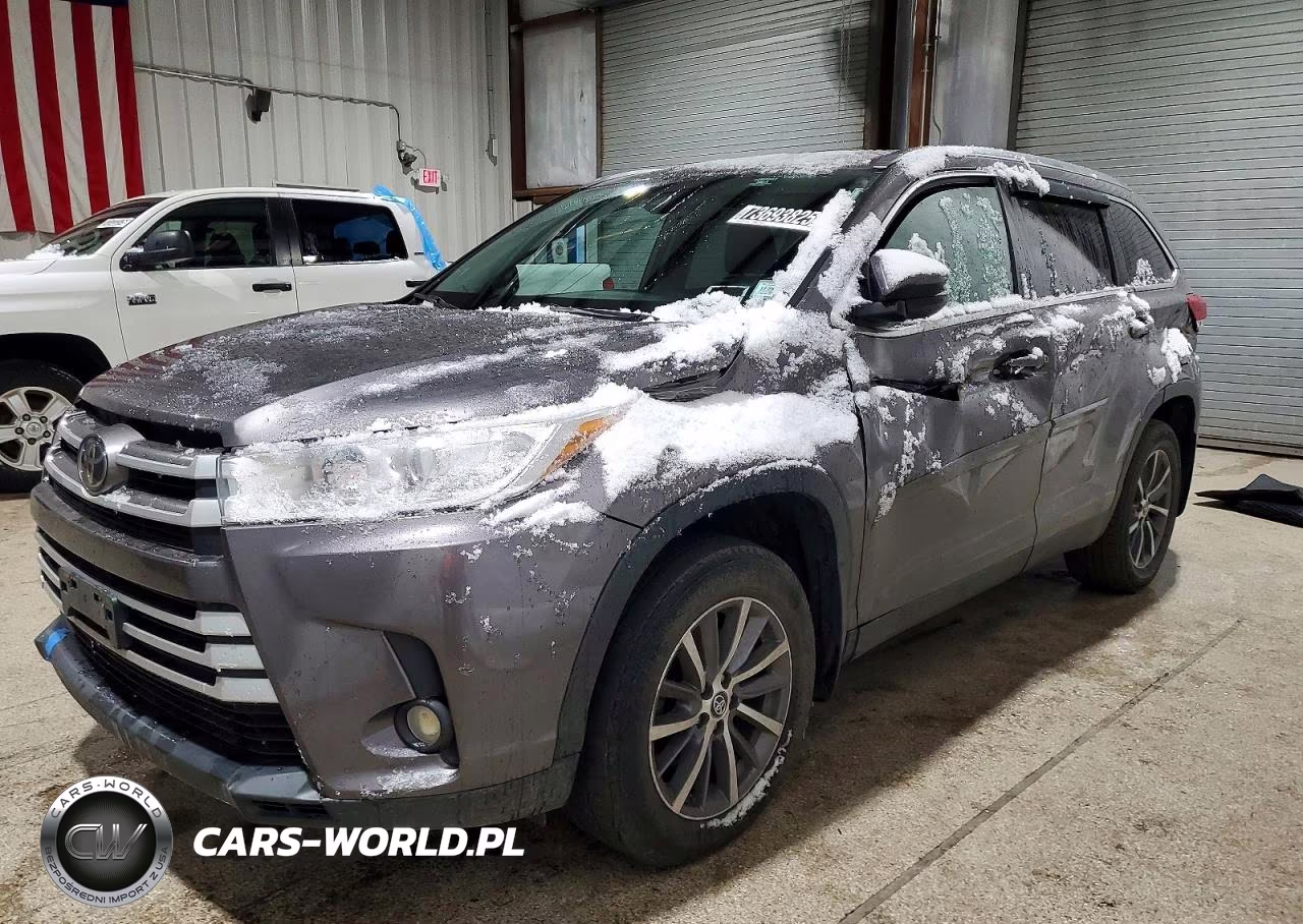 2019 Toyota Highlander Se