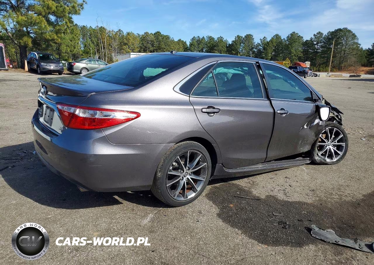 2015 Toyota Camry Xse VIN:4T1BK1FK4FU028625 - 3