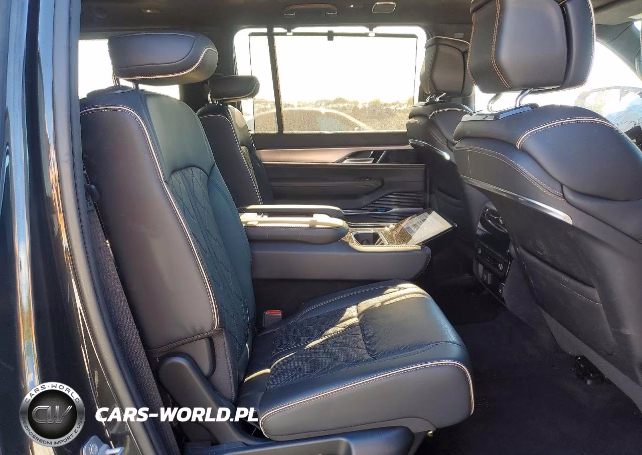 2023 Jeep Grand Wagoneer Series Iii VIN:1C4SJVGP8PS506471 - 11