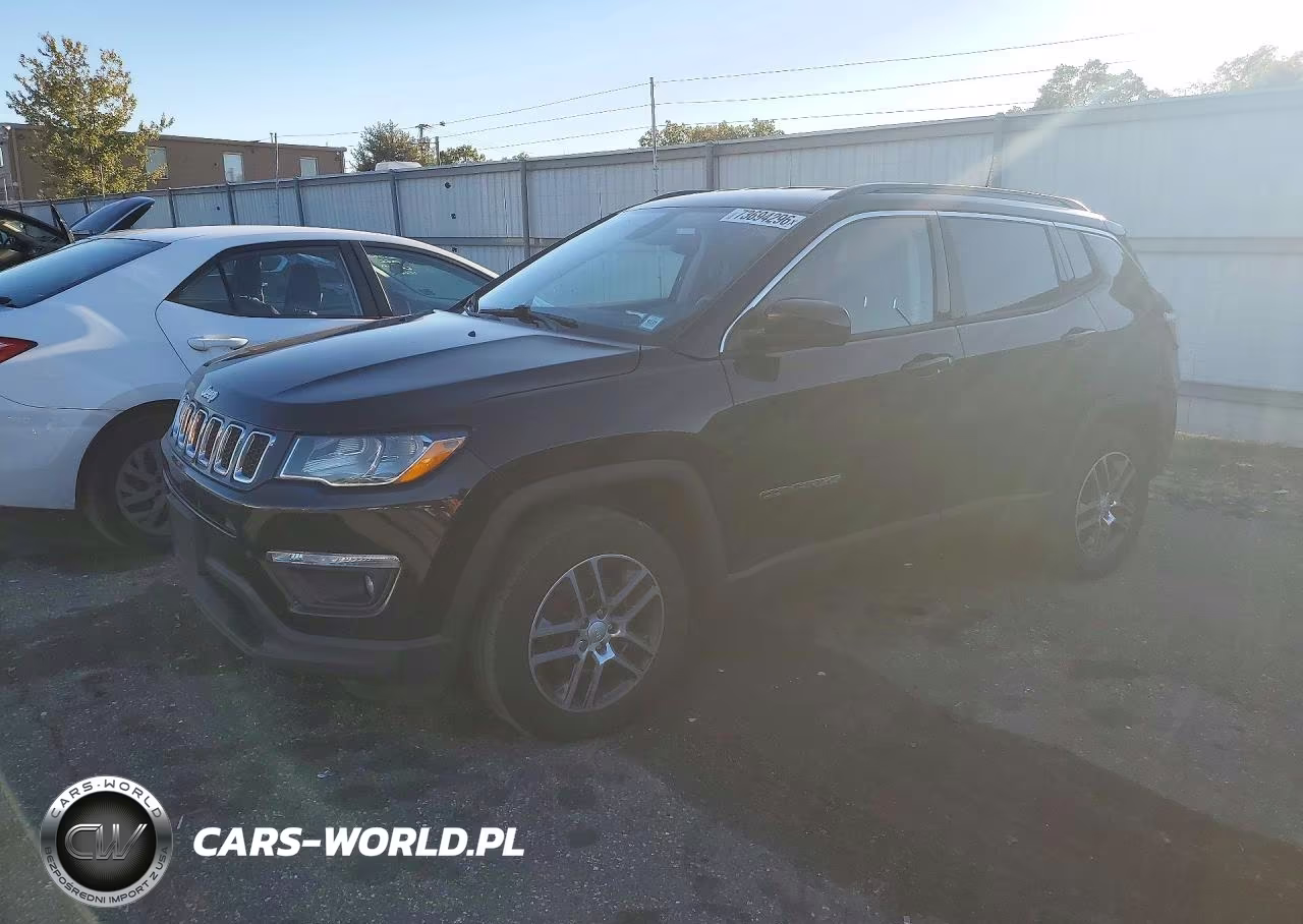 2018 Jeep Compass Latitude 4X4 VIN:3C4NJDBB3JT418534 - 1