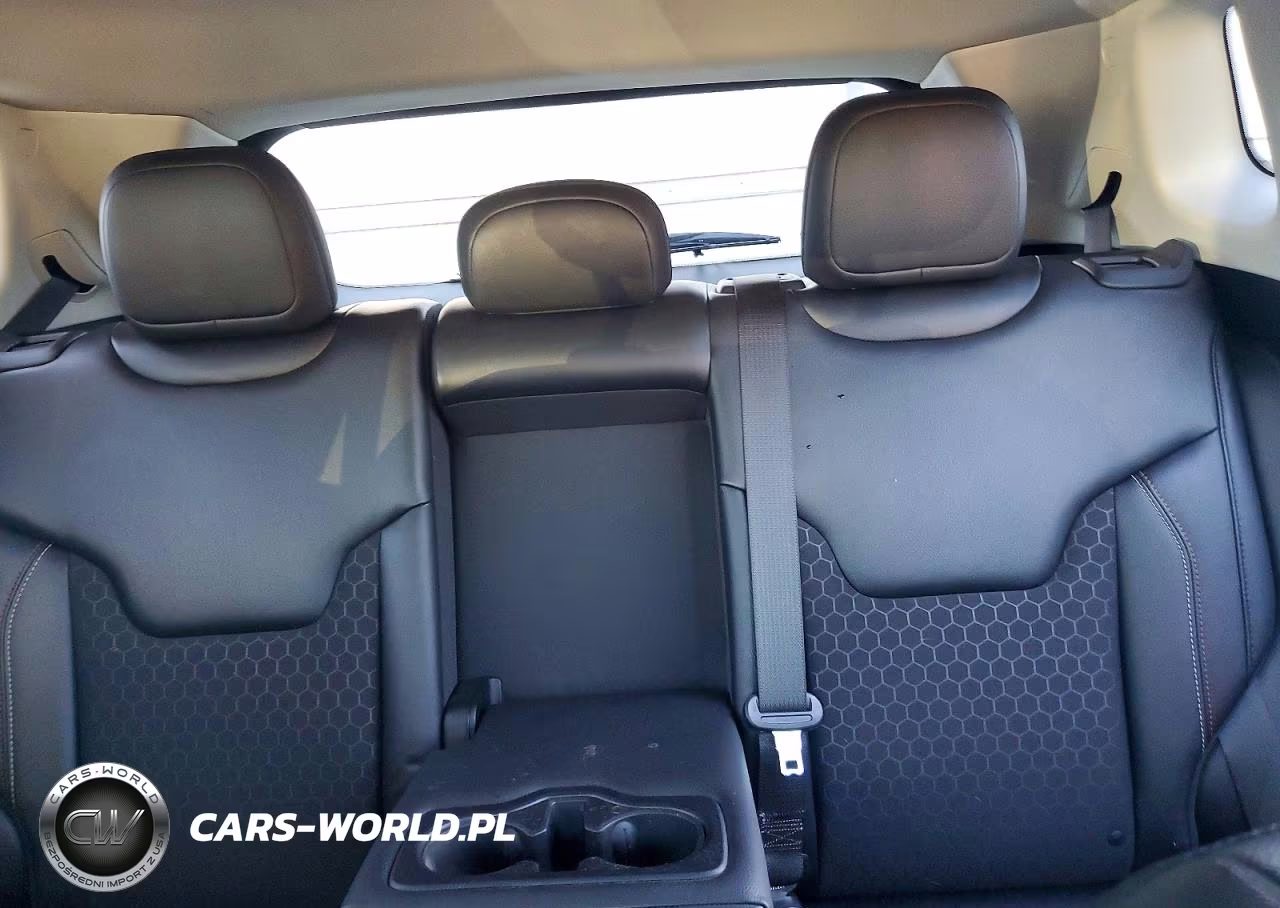 2018 Jeep Compass Latitude 4X4 VIN:3C4NJDBB3JT418534 - 10