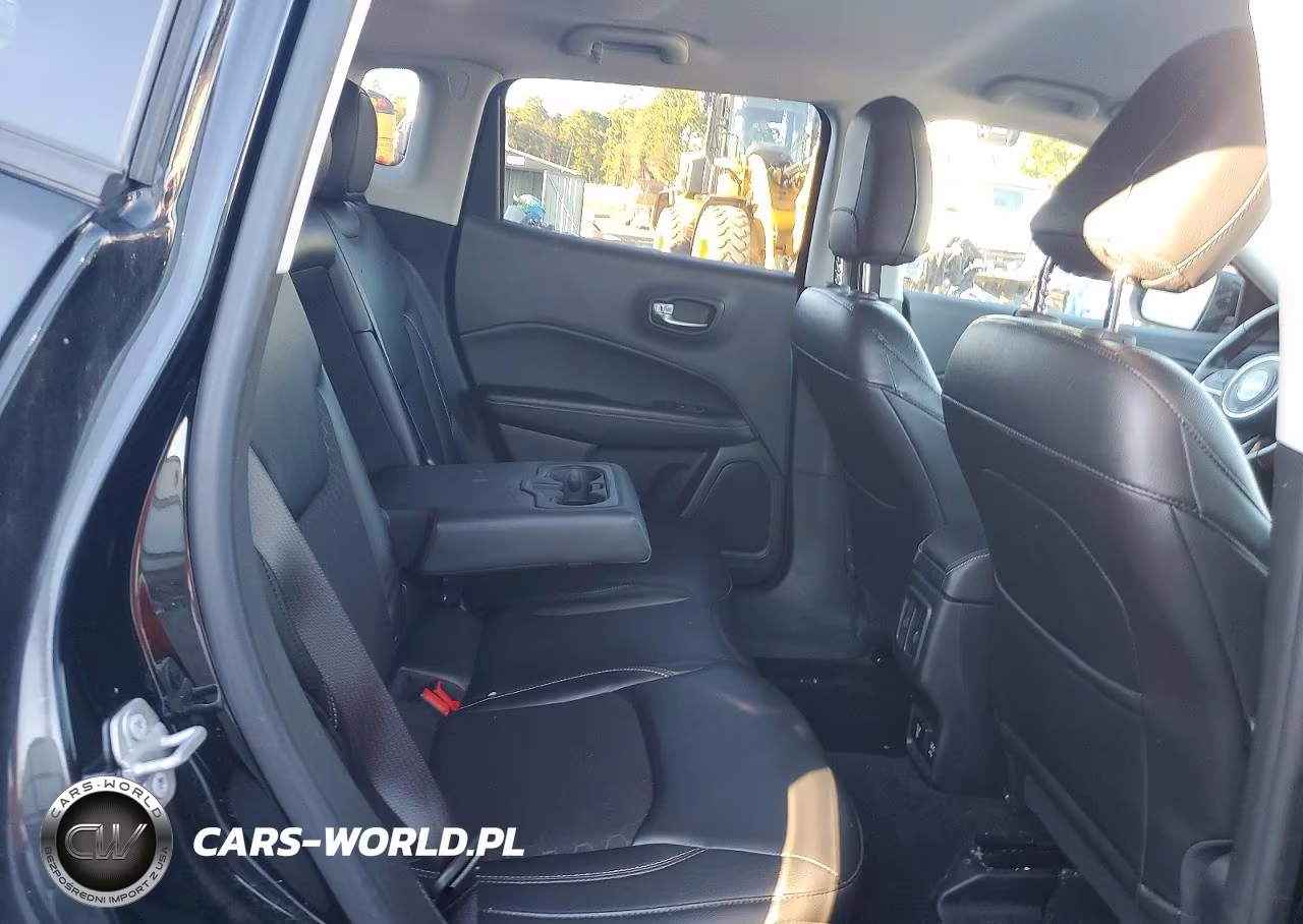 2018 Jeep Compass Latitude 4X4 VIN:3C4NJDBB3JT418534 - 11